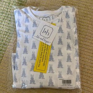 NWT (in bag) Lila and Hayes Size 2T Grayson Pajama Set in Blue Bunny Tai…